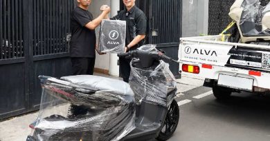 CEO ALVA Antar Langsung Unit ALVA N3 Ke Konsumen