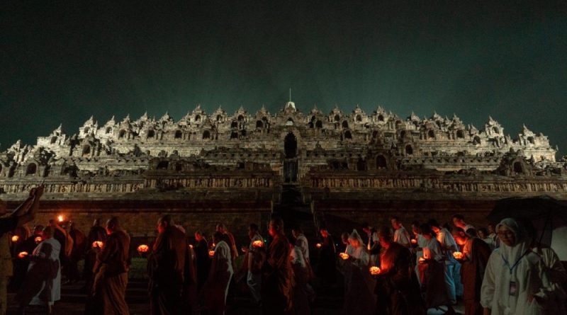 Puluhan Ribu Umat Buddha Siap Rayakan Waisak di Borobudur