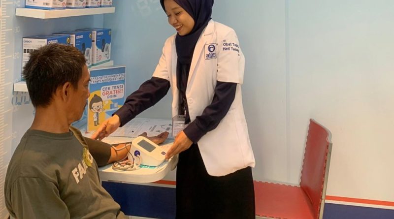 OMRON dan Apotek Alpro Perangi Hipertensi Tak Terdeteksi di Indonesia
