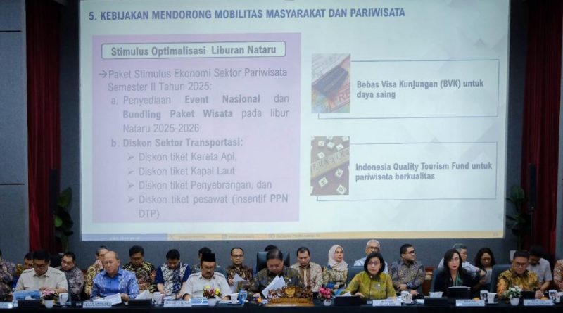 Wisatawan Domestik dan Mancanegara Jadi Motor Pertumbuhan Ekonomi Nasional