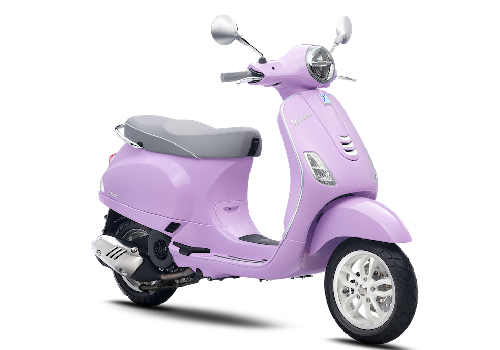 Trendsetter Vespa LX Terbaru Tampil dengan Warna Fresh dan Lebih Stylish