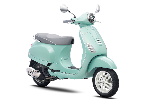 Trendsetter Vespa LX Terbaru Tampil dengan Warna Fresh dan Lebih Stylish
