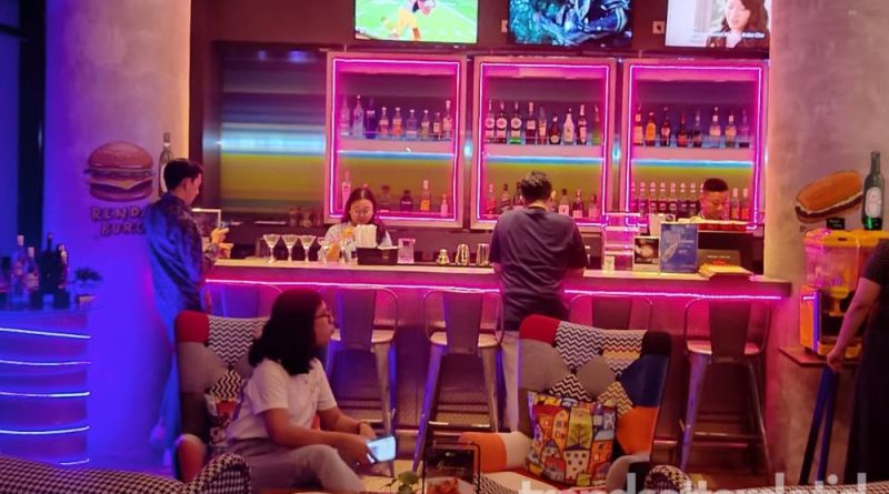 Aloft Jakarta Gelar Pesta Tahun Baru 2026 Bertema Dive Into Vibrancy