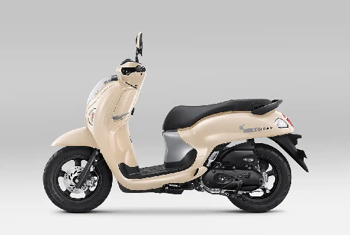Warna Baru Honda Scoopy Makin Stylish dan Retro