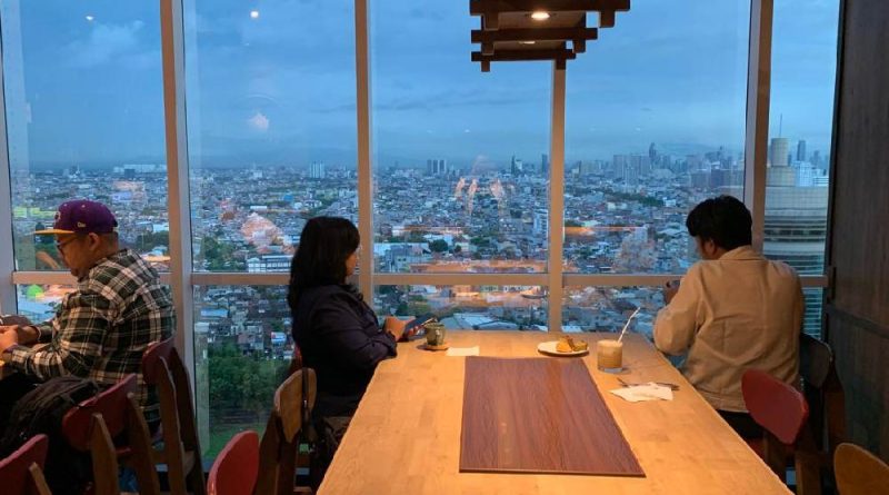 Nongkrong Produktif dan Santuy dengan Pemandangan Jakarta