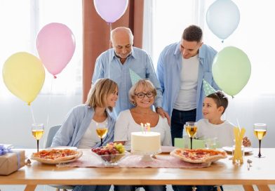 Rayakan Ultah Orang Tua Anti Ribet Mulai Rp200 Ribu