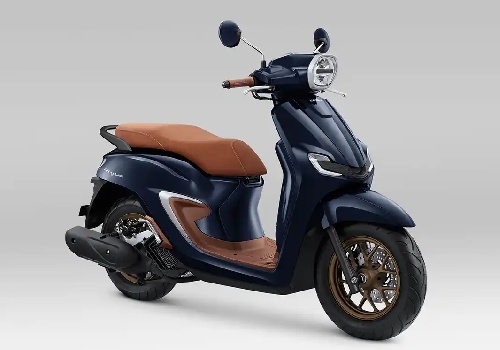 Trendsetter Honda Stylo 160 Tampil Elegan dengan Warna Baru