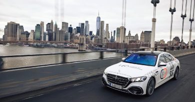 Mercedes-Benz Rayakan 100 Tahun Brand, Perkuat Posisi sebagai Pemimpin Teknologi Otomotif Global