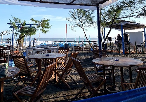 Menikmati Sunset Pantai Glagah Sambil Kuliner di Memory Senja