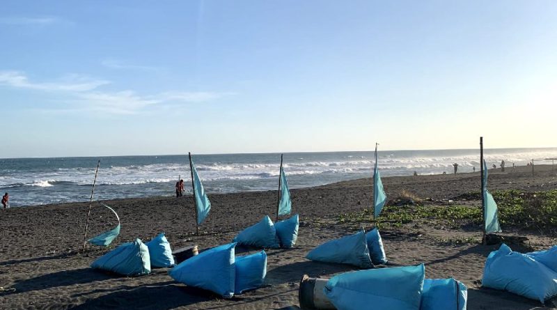 Menikmati Sunset Pantai Glagah Sambil Kuliner di Memory Senja