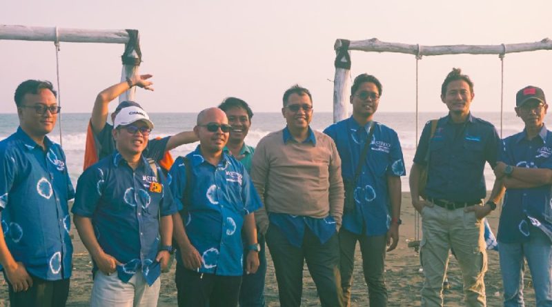 Sunset dan Seafood Jadi Teman Silaturahmi ASTINDO DIY di Pantai Glagah